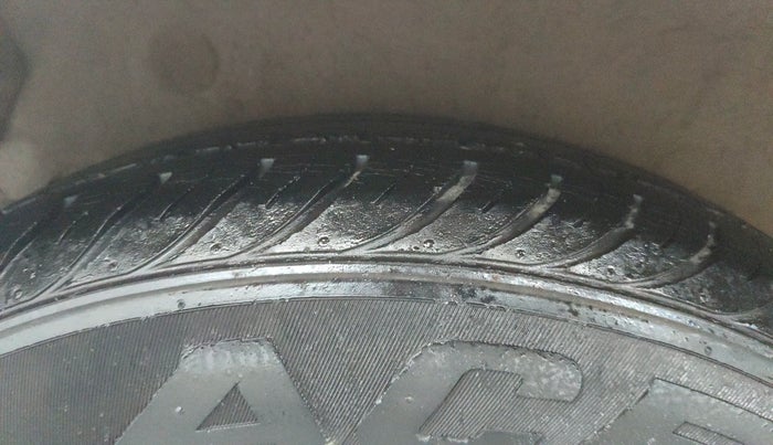 2013 Hyundai i10 SPORTZ 1.2, Petrol, Manual, 82,251 km, Right Rear Tyre Tread