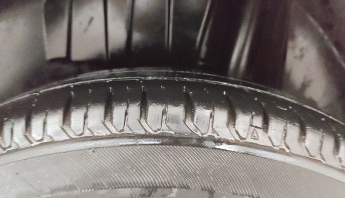 2019 Maruti Dzire VXI, Petrol, Manual, 80,777 km, Left Rear Tyre Tread