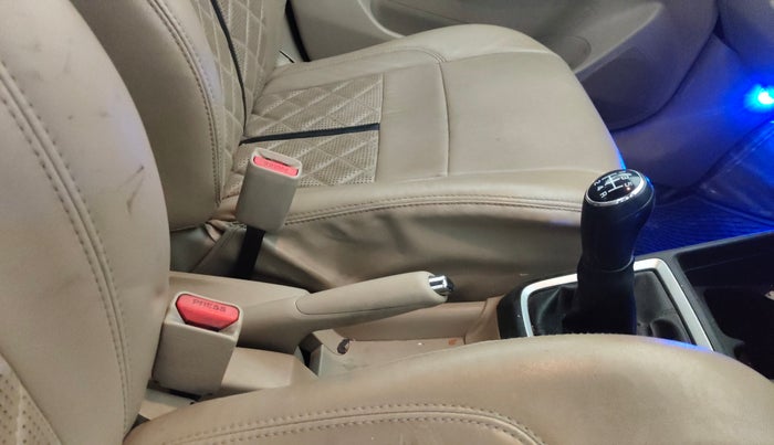 2019 Maruti Dzire VXI, Petrol, Manual, 80,777 km, Gear Lever