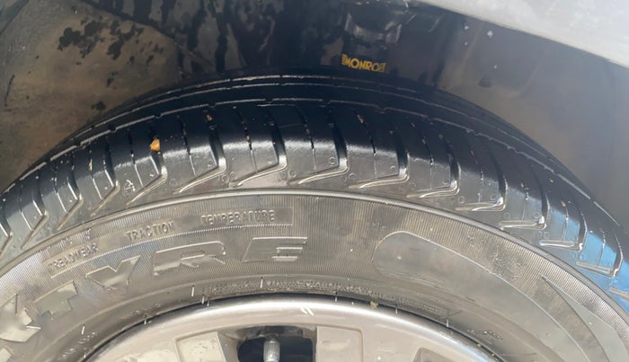 2016 Renault Kwid RXT 1.0, Petrol, Manual, 82,948 km, Right Front Tyre Tread