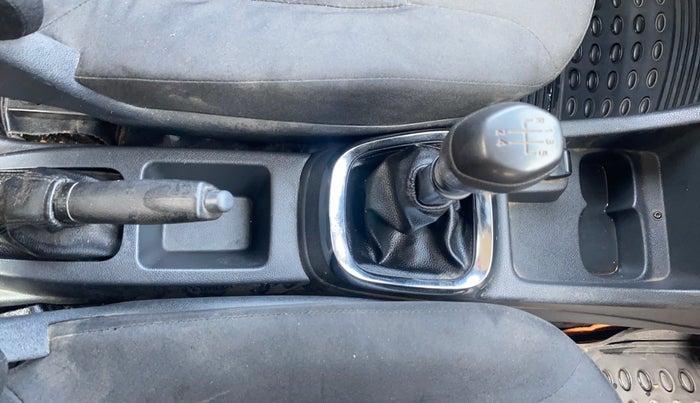 2016 Renault Kwid RXT 1.0, Petrol, Manual, 82,948 km, Gear Lever