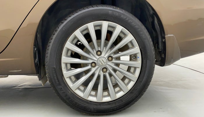2017 Maruti Ciaz ZXI+, Petrol, Manual, 71,343 km, Left Rear Wheel