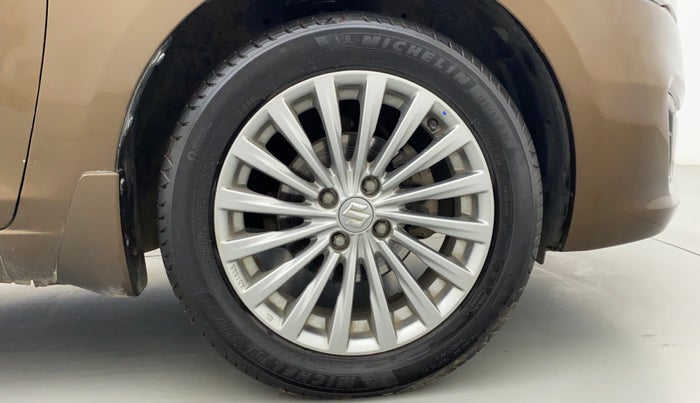 2017 Maruti Ciaz ZXI+, Petrol, Manual, 71,343 km, Right Front Wheel