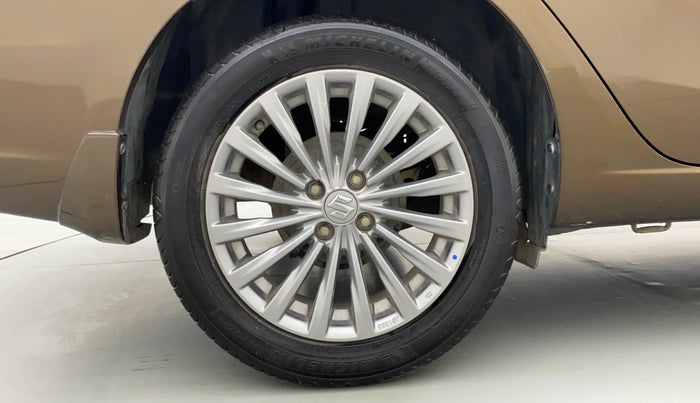 2017 Maruti Ciaz ZXI+, Petrol, Manual, 71,343 km, Right Rear Wheel