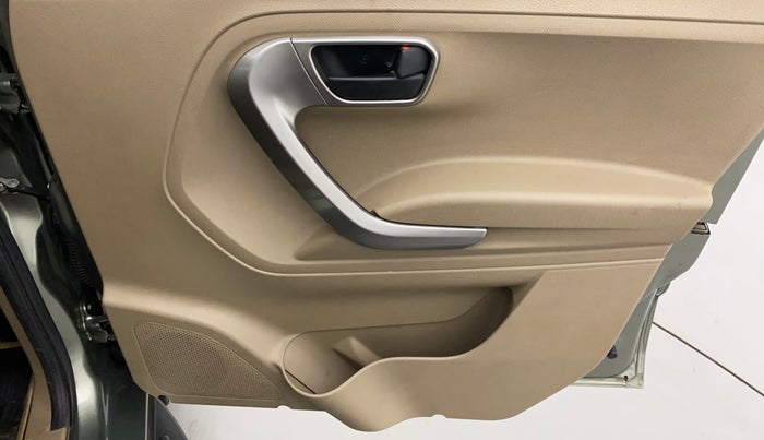 2022 Mahindra BOLERO NEO N 10 (O), Diesel, Manual, 34,643 km, Driver Side Door Panels Control