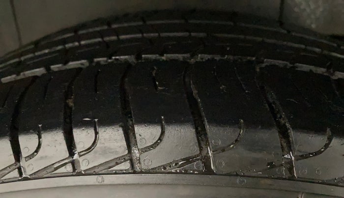 2022 Mahindra BOLERO NEO N 10 (O), Diesel, Manual, 34,643 km, Right Rear Tyre Tread