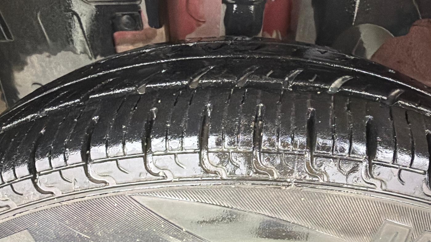 2019 Renault Kwid RXT 1.0 AMT (O), Petrol, Automatic, 89,687 km, Left Front Tyre Tread