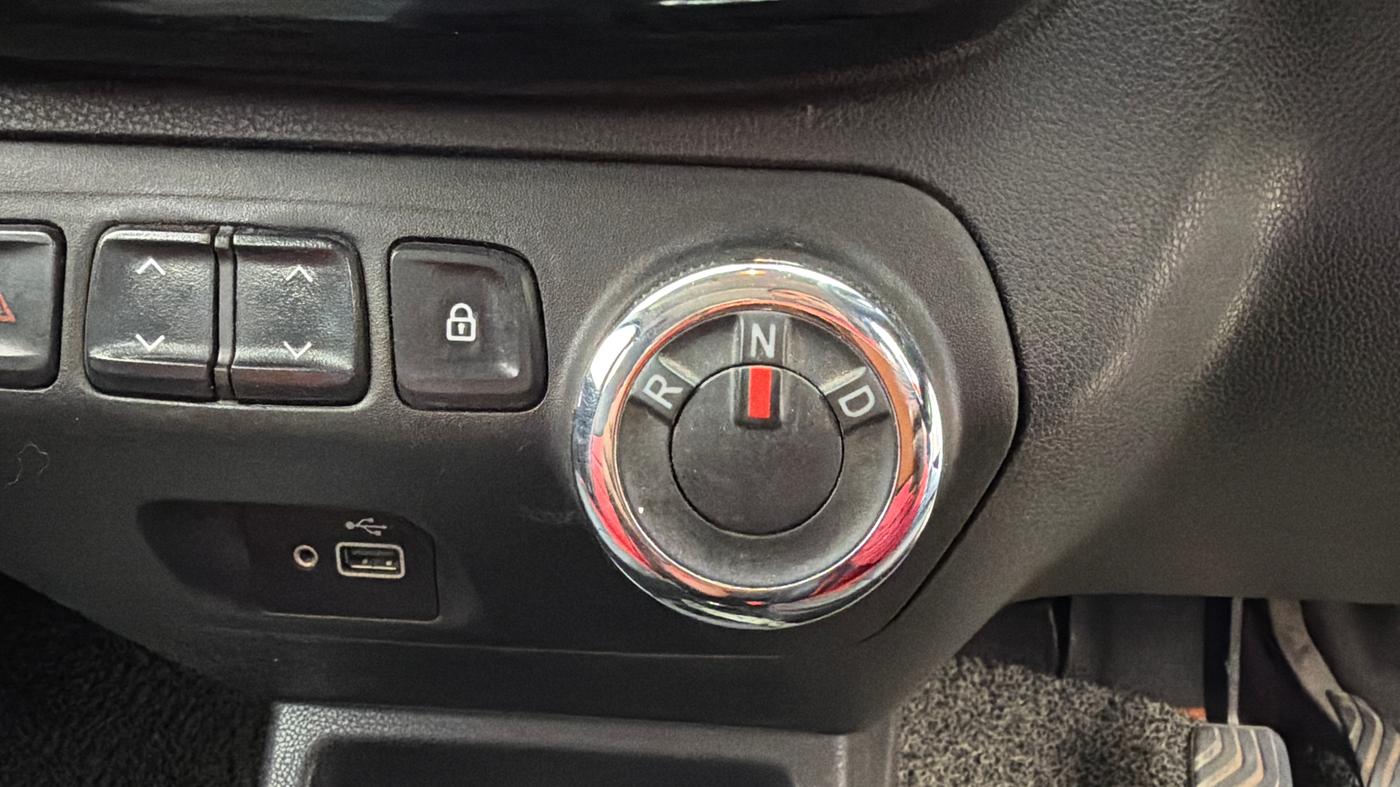 2019 Renault Kwid RXT 1.0 AMT (O), Petrol, Automatic, 89,687 km, Gear Lever