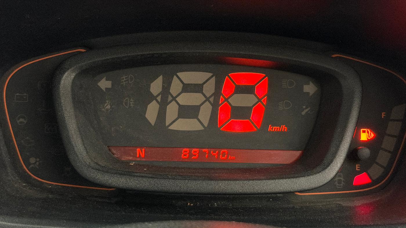 2019 Renault Kwid RXT 1.0 AMT (O), Petrol, Automatic, 89,687 km, Odometer Image