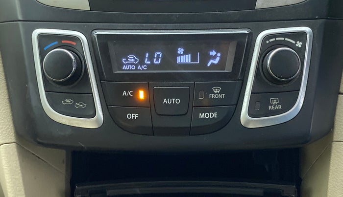 2014 Maruti Ciaz VDI PLUS, Diesel, Manual, 1,35,606 km, Automatic Climate Control
