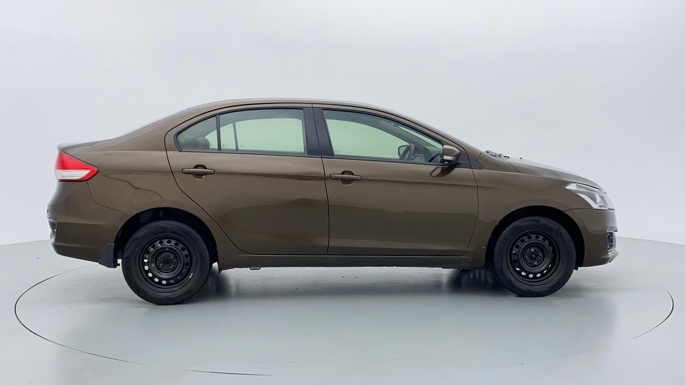 2014 Maruti Ciaz VDI PLUS, Diesel, Manual, 1,35,606 km, Right Side