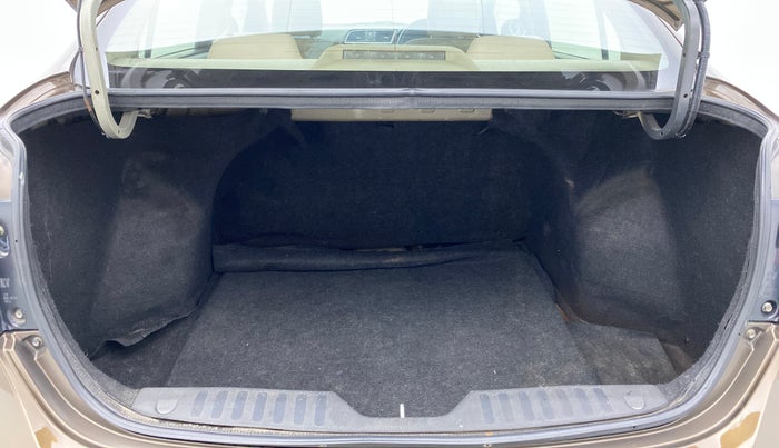 2014 Maruti Ciaz VDI PLUS, Diesel, Manual, 1,35,606 km, Boot Inside