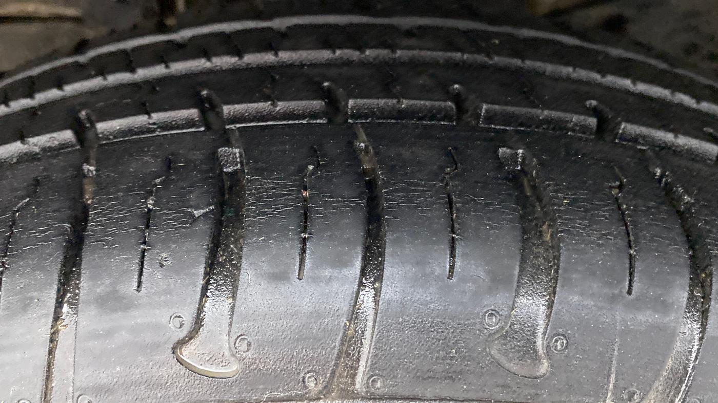 2019 Tata Tiago XT 1.2 REVOTRON, Petrol, Manual, 29,831 km, Left Front Tyre Tread