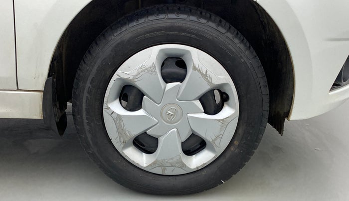 2019 Tata Tiago XT 1.2 REVOTRON, Petrol, Manual, 29,831 km, Right Front Wheel