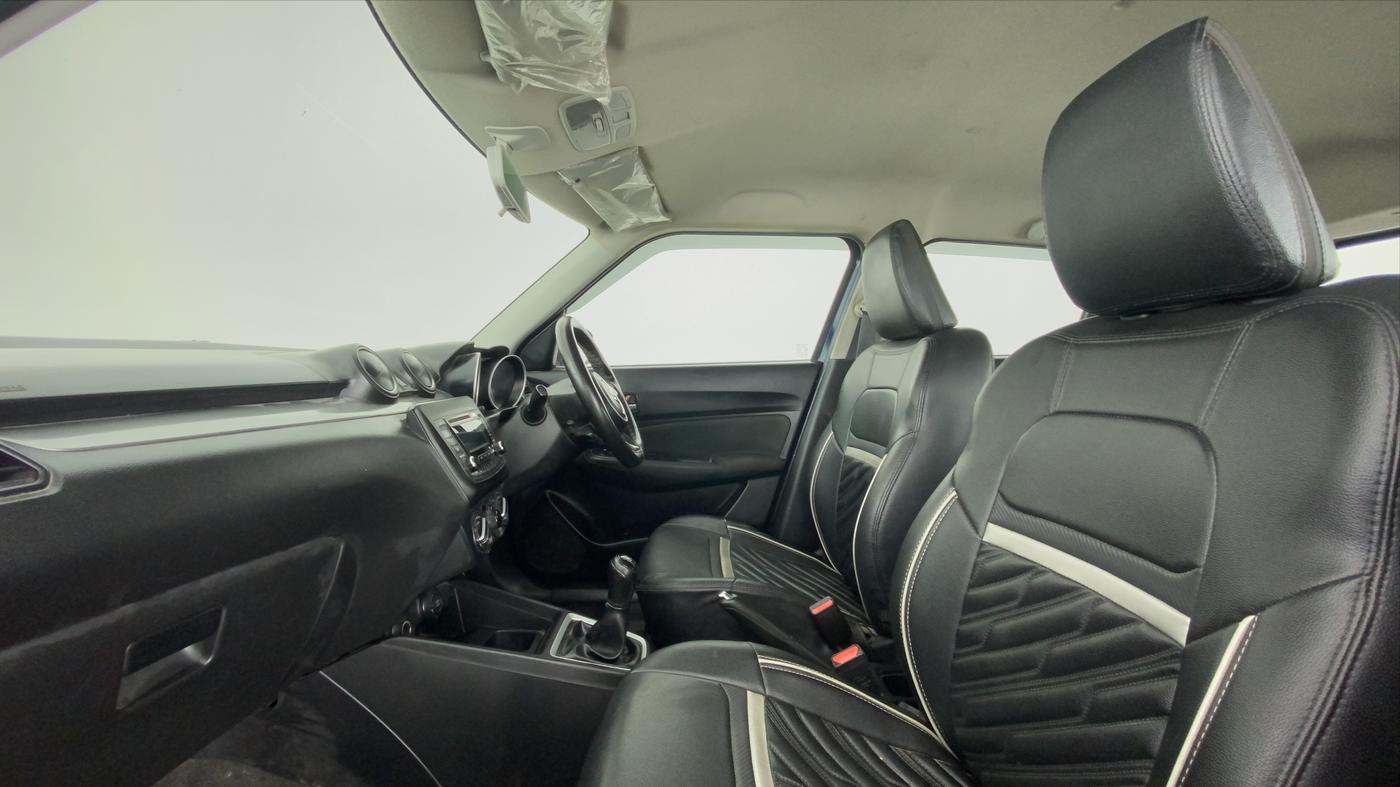 2018 Maruti Swift VXI, Petrol, Manual, 90,371 km, Right Side Front Door Cabin