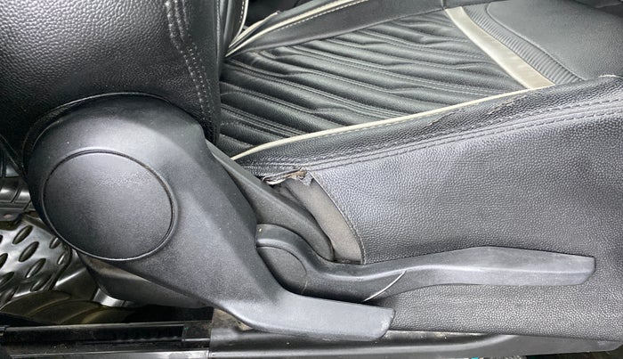 2018 Maruti Swift VXI, Petrol, Manual, 90,371 km, Driver Side Adjustment Panel