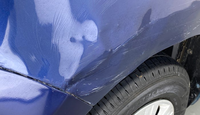 2018 Maruti Swift VXI, Petrol, Manual, 90,371 km, Right quarter panel - Minor scratches