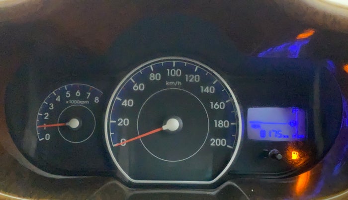 2014 Hyundai i10 MAGNA 1.1, Petrol, Manual, 8,174 km, Odometer Image