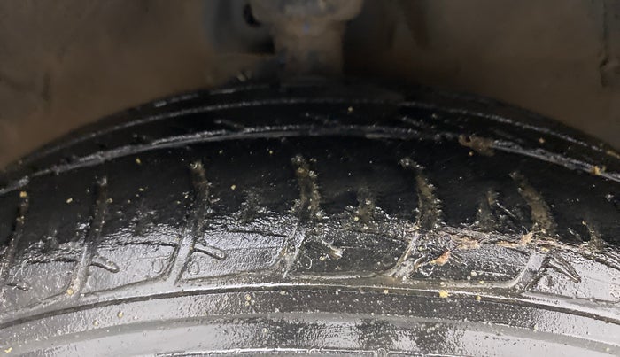 2017 Maruti Celerio ZXI AMT, Petrol, Automatic, 72,602 km, Right Front Tyre Tread