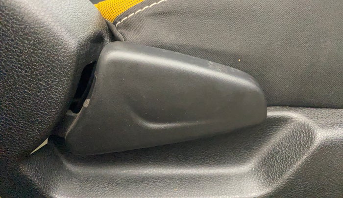 2024 Renault Kwid CLIMBER AMT 1.0, Petrol, Automatic, 5,049 km, Driver Side Adjustment Panel