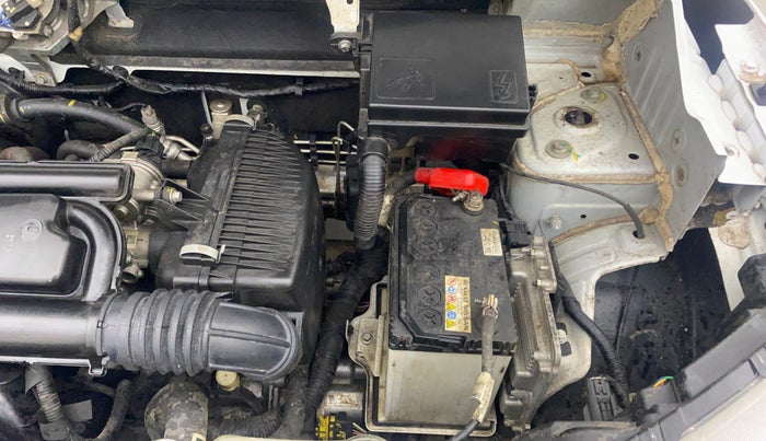 2024 Renault Kwid CLIMBER AMT 1.0, Petrol, Automatic, 5,049 km, Engine View - Left