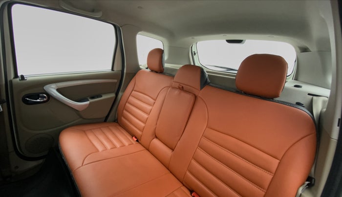 2015 Nissan Terrano XL OPT 85 PS, Diesel, Manual, 1,21,197 km, Right Side Door Cabin View
