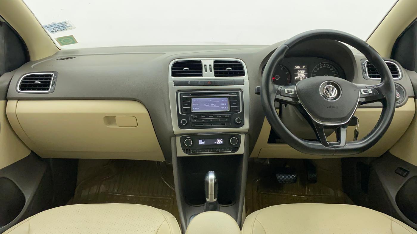 2015 Volkswagen Vento HIGHLINE PETROL AT, Petrol, Automatic, 53,803 km, Dashboard
