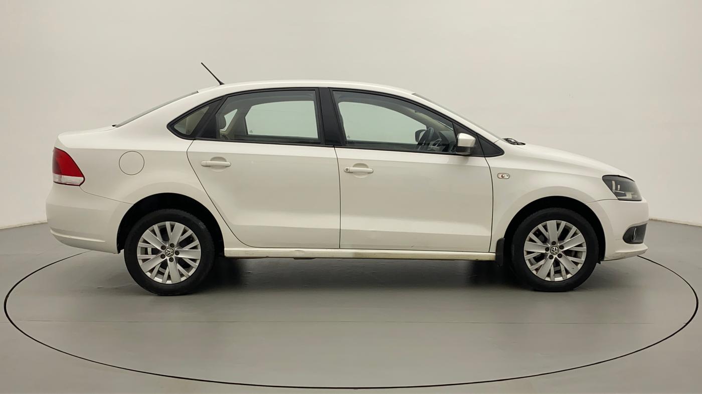 2015 Volkswagen Vento HIGHLINE PETROL AT, Petrol, Automatic, 53,803 km, Right Side View