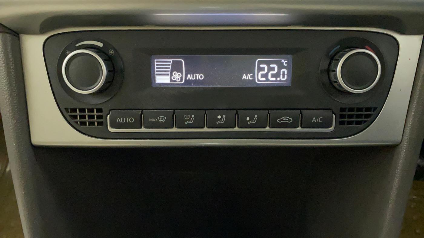 2015 Volkswagen Vento HIGHLINE PETROL AT, Petrol, Automatic, 53,803 km, Automatic Climate Control