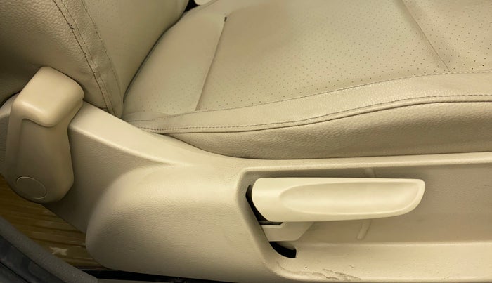 2015 Volkswagen Vento HIGHLINE PETROL AT, Petrol, Automatic, 53,803 km, Driver Side Adjustment Panel