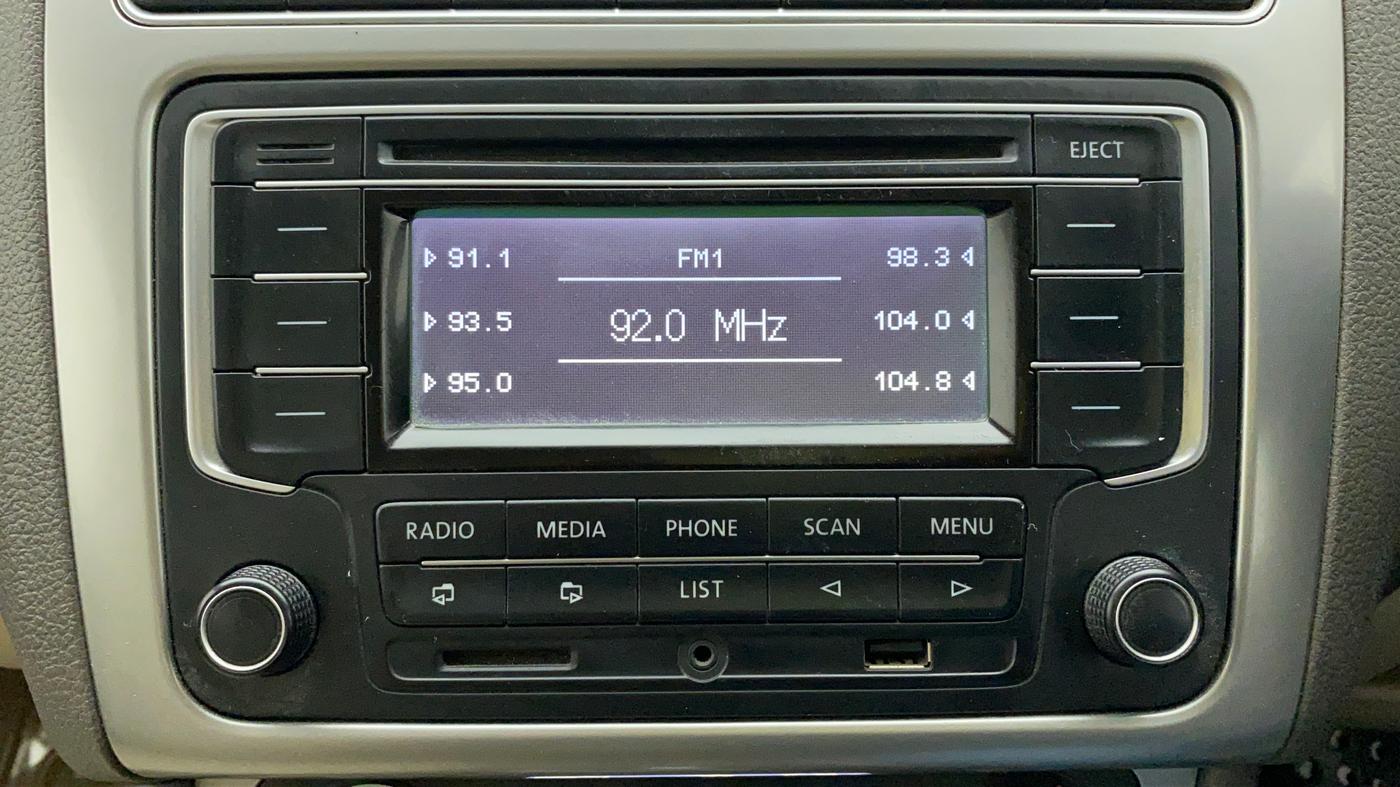 2015 Volkswagen Vento HIGHLINE PETROL AT, Petrol, Automatic, 53,803 km, Infotainment System