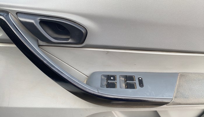 2022 Tata TIGOR XZ PETROL, CNG, Manual, 52,247 km, Driver Side Door Panels Control