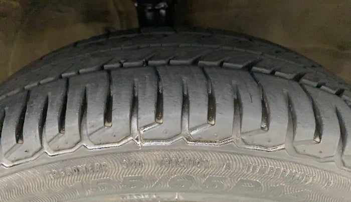 2015 Maruti Wagon R 1.0 VXI AMT, Petrol, Automatic, 36,832 km, Right Front Tyre Tread