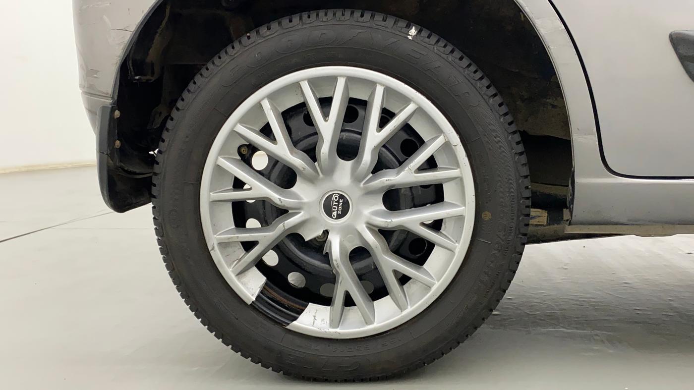 2015 Maruti Wagon R 1.0 VXI AMT, Petrol, Automatic, 36,832 km, Right Rear Wheel