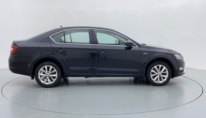 2018 Skoda Octavia LK 1.8 TSI AT, Petrol, Automatic, 26,983 km, Right Side