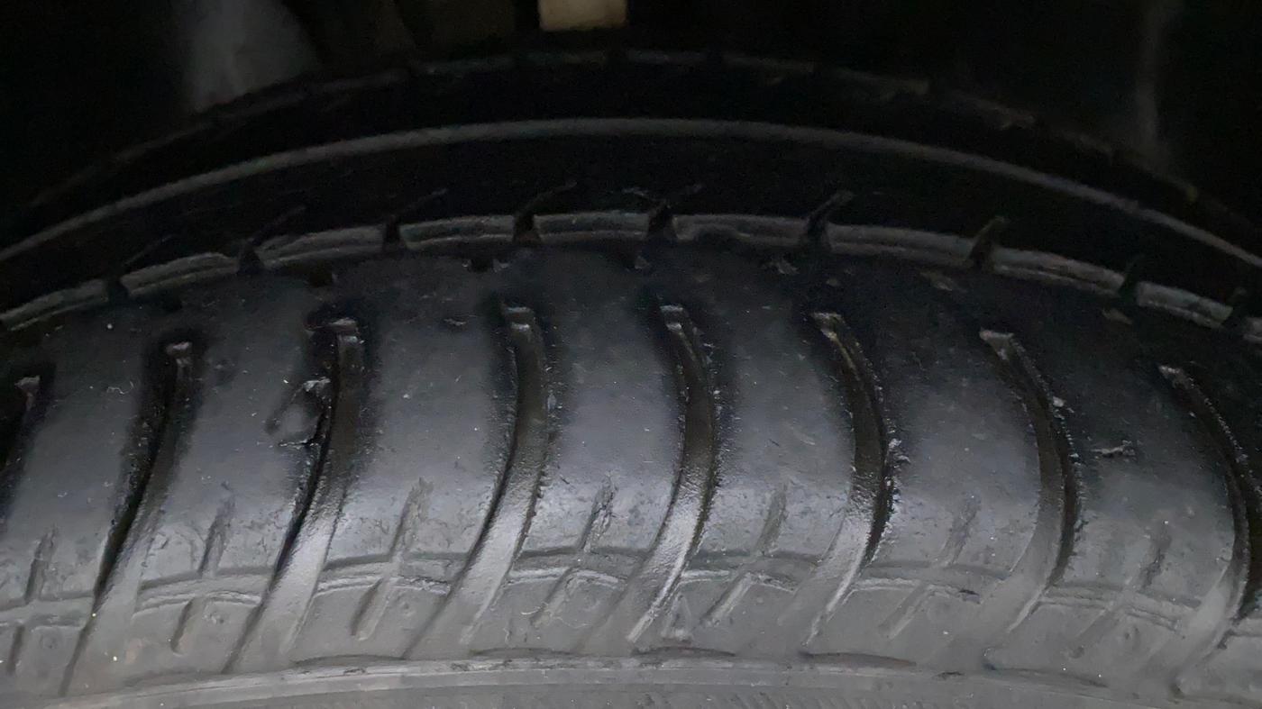 2018 Skoda Octavia LK 1.8 TSI AT, Petrol, Automatic, 26,983 km, Left Rear Tyre Tread