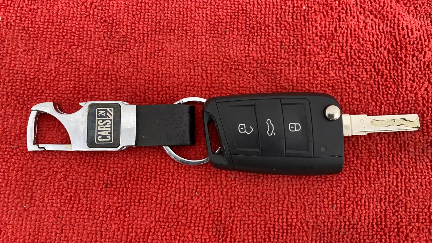 2018 Skoda Octavia LK 1.8 TSI AT, Petrol, Automatic, 26,983 km, Key Close Up