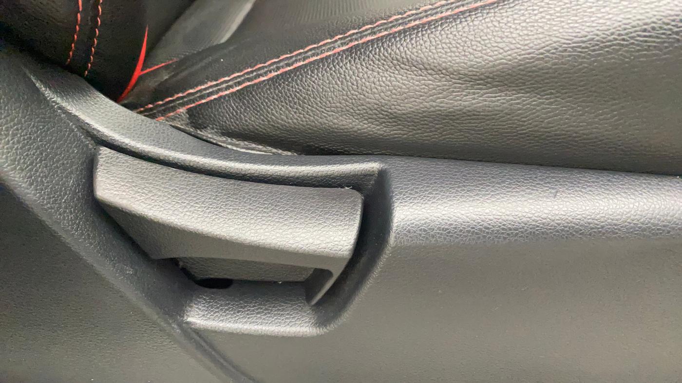 2021 Mahindra XUV300 W6 1.2 PETROL, Petrol, Manual, 41,421 km, Driver Side Adjustment Panel