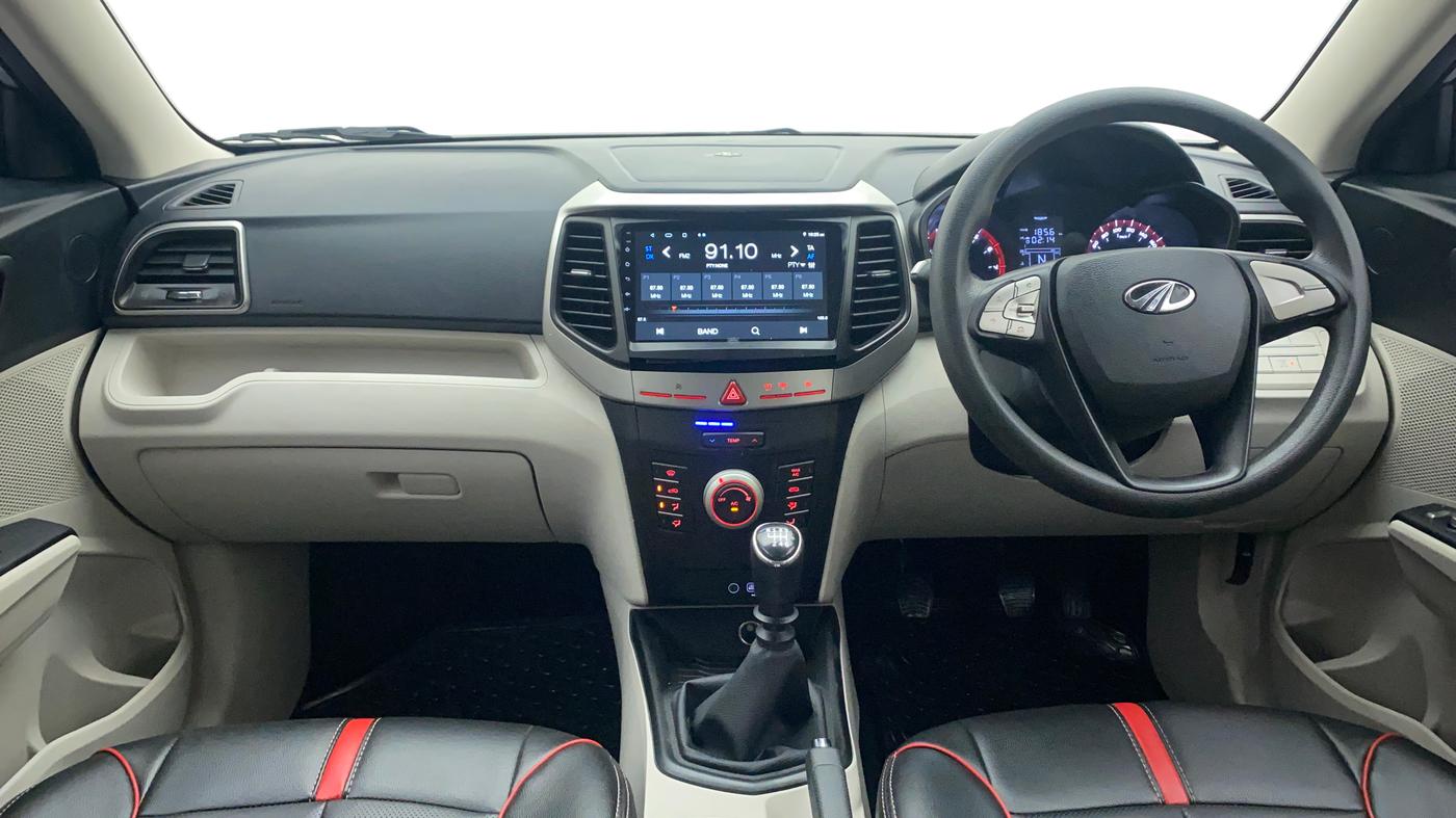 2021 Mahindra XUV300 W6 1.2 PETROL, Petrol, Manual, 41,421 km, Dashboard
