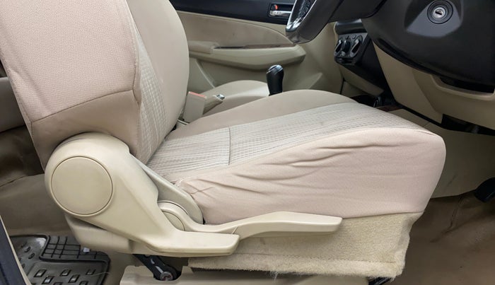 2020 Maruti Dzire VDI, Diesel, Manual, 1,15,545 km, Driver Side Adjustment Panel