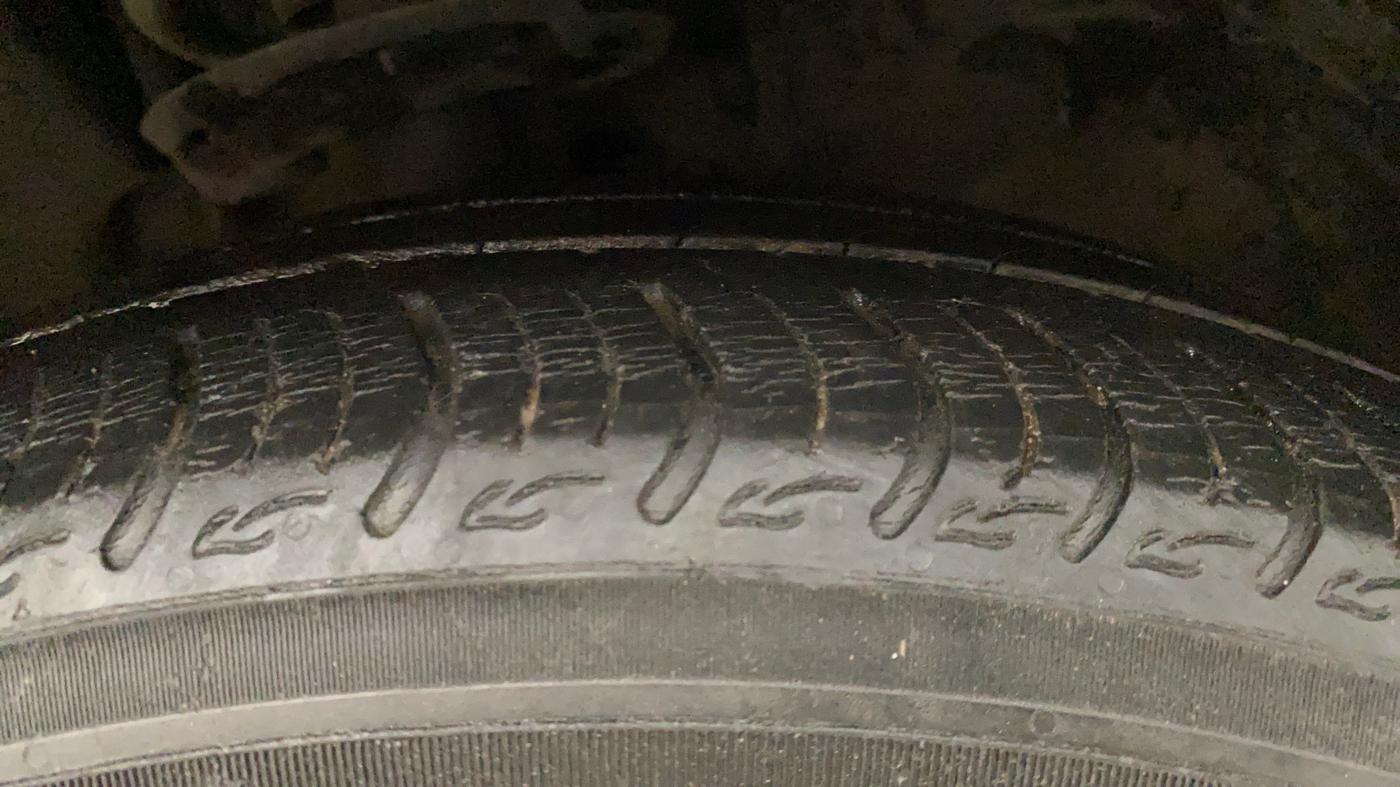 2020 Tata TIGOR XZ PLUS PETROL, Petrol, Manual, 29,074 km, Right Front Tyre Tread