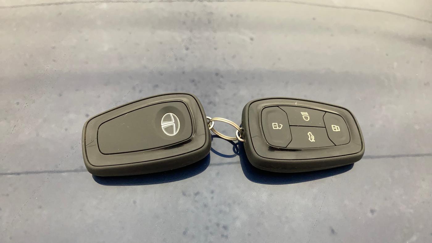 2020 Tata TIGOR XZ PLUS PETROL, Petrol, Manual, 29,074 km, Key Close Up