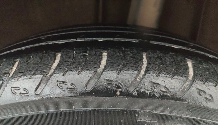 2022 Renault Kiger RXT (O) AMT, Petrol, Automatic, 63,773 km, Left Rear Tyre Tread