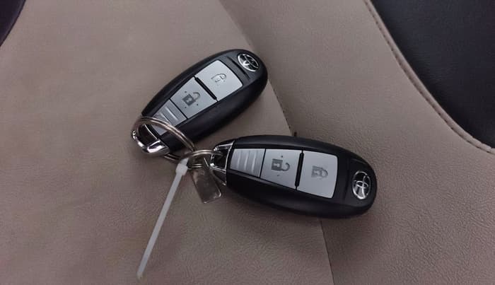 2022 Toyota URBAN CRUISER PREMIUM GRADE AT, Petrol, Automatic, 12,315 km, Key Close Up