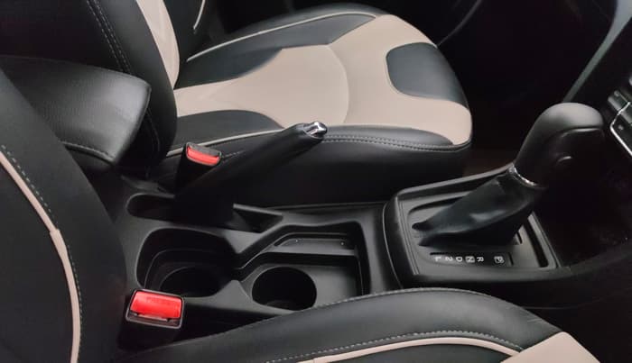 2022 Toyota URBAN CRUISER PREMIUM GRADE AT, Petrol, Automatic, 12,315 km, Gear Lever