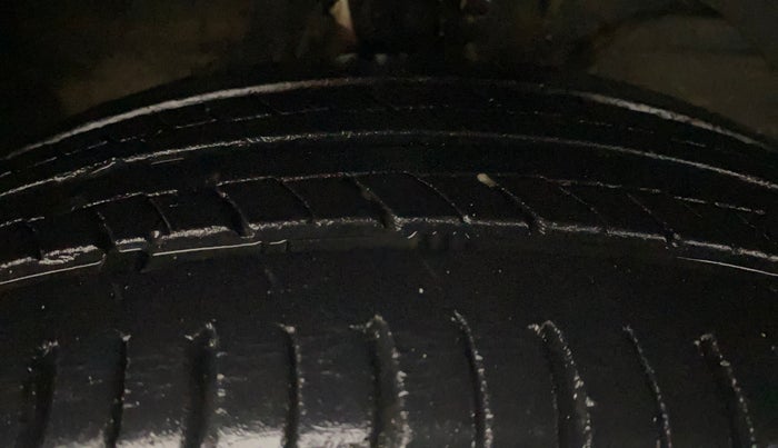 2018 Maruti Baleno DELTA PETROL 1.2, Petrol, Manual, 36,014 km, Right Front Tyre Tread