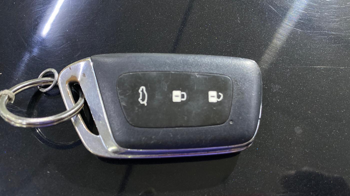 2020 MG HECTOR SHARP 1.5 DCT PETROL, Petrol, Automatic, 30,931 km, Key Close Up