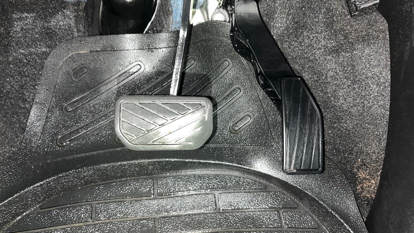 2022 Maruti S PRESSO VXI PLUS AMT, Petrol, Automatic, 12,646 km, Pedals