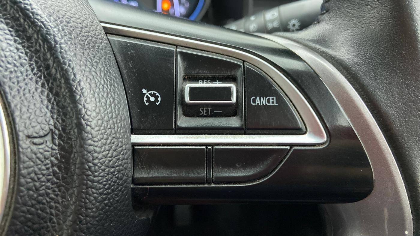 2019 Maruti XL6 ALPHA SHVS  MT, Petrol, Manual, 15,561 km, Adaptive Cruise Control