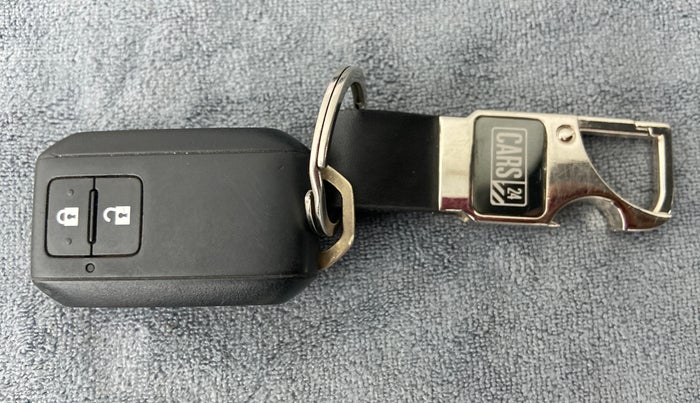 2019 Maruti XL6 ALPHA SHVS  MT, Petrol, Manual, 15,561 km, Key Close Up